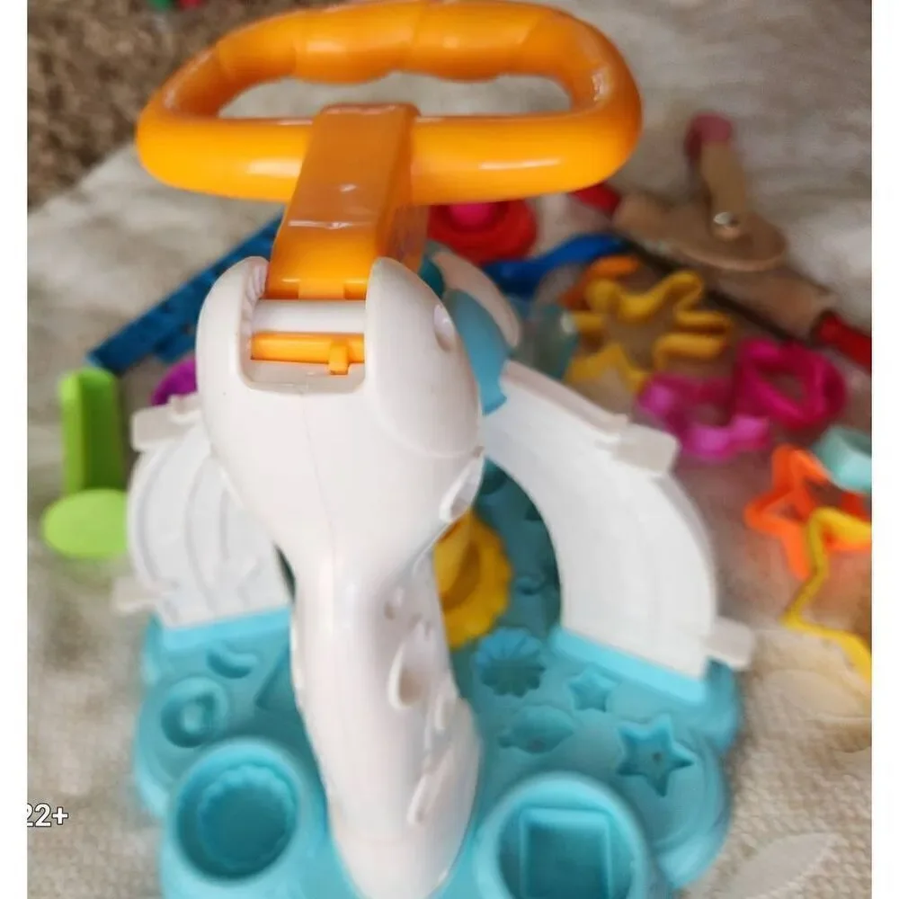 Play-Doe modeling set